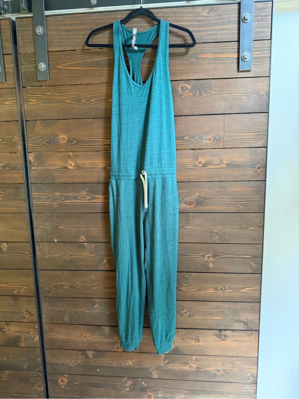 Vuori sz M Sleeveless Racerback Jumpsuit with Drawstring